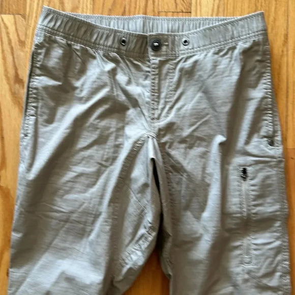 Vuori sz S tan Ripstop pants great pre owned condition - Picture 3 of 7